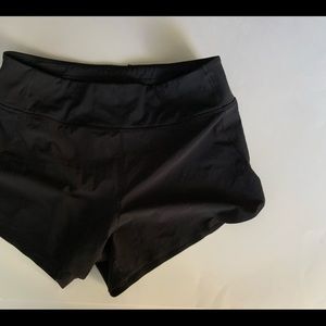 Athleta Run With It 3” Short
